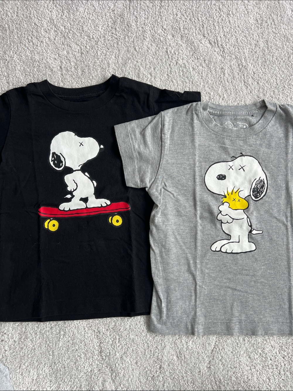 Uniqlo x KAWS Kids Snoopy Graphic Tee bundle - Black & Gray size 3-4 years